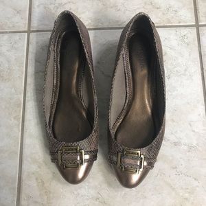 Beautiful Life Stride shoes